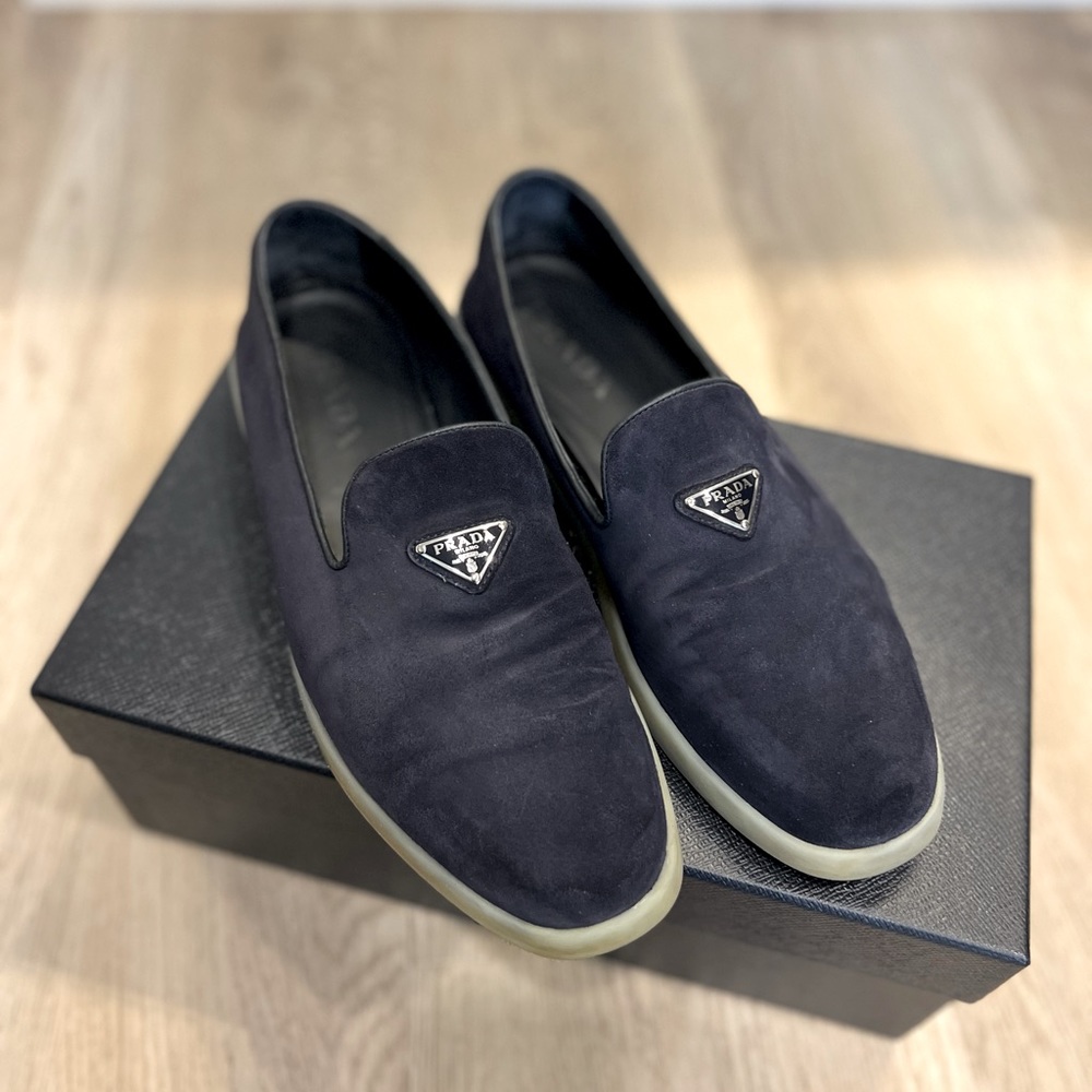 PRADA MEN’S SUED LOAFERS (US 9)